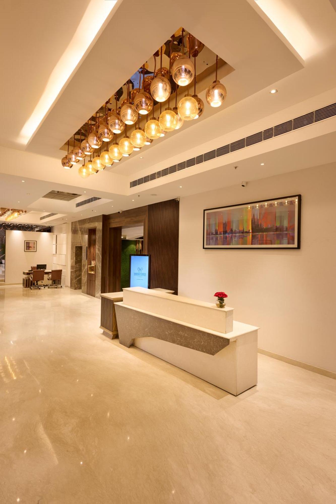 Delite Sarovar Portico Faridabad Extérieur photo