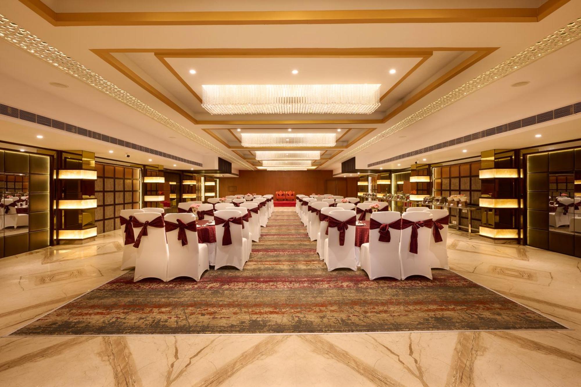 Delite Sarovar Portico Faridabad Extérieur photo
