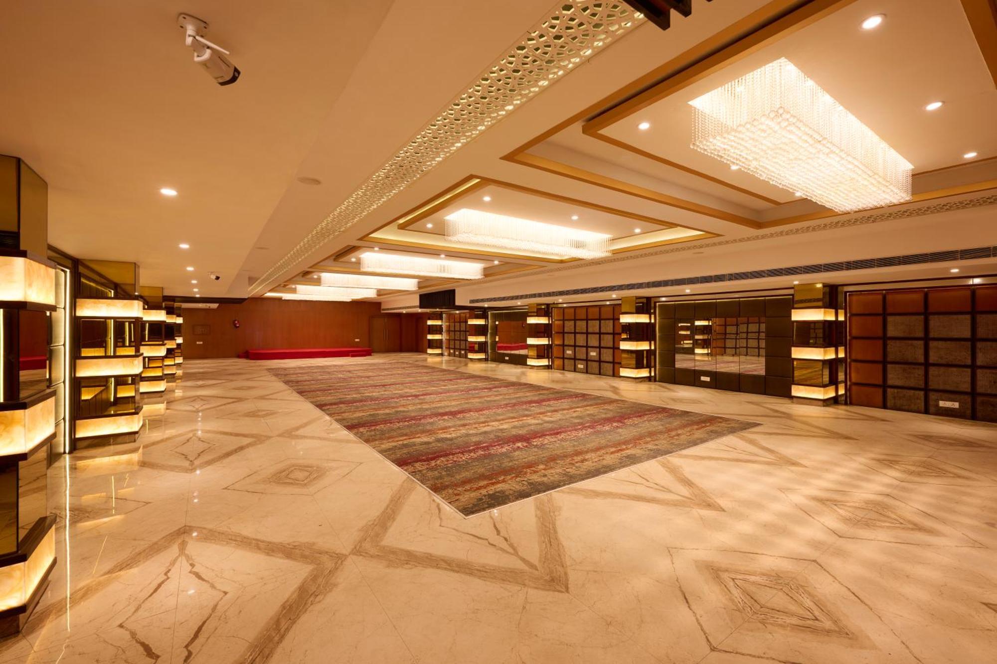 Delite Sarovar Portico Faridabad Extérieur photo