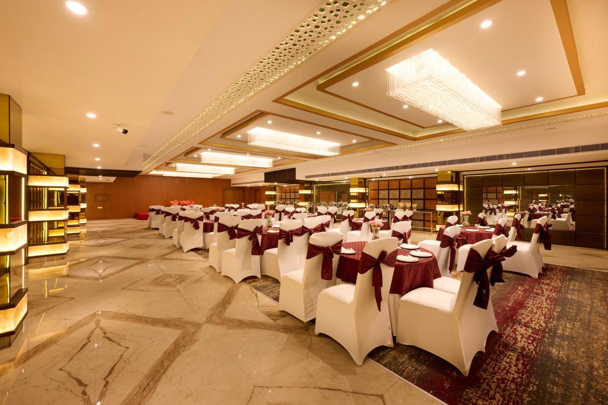 Delite Sarovar Portico Faridabad Extérieur photo