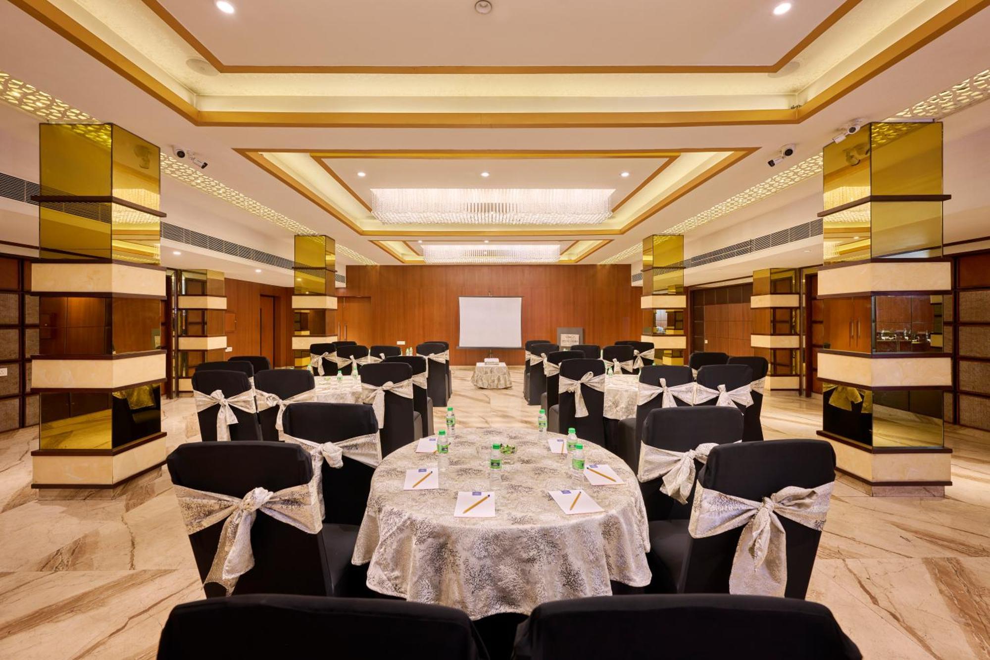 Delite Sarovar Portico Faridabad Extérieur photo