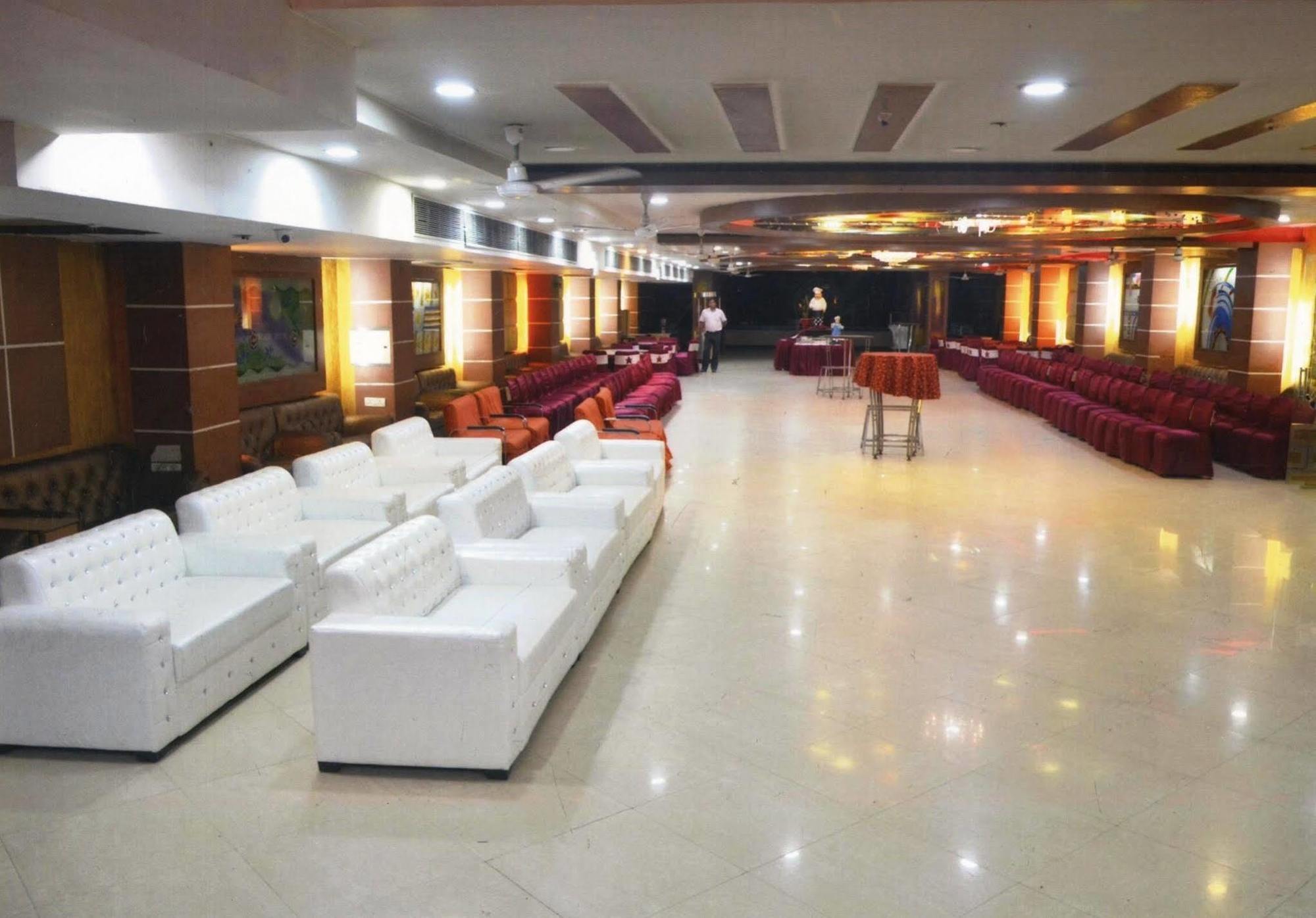 Delite Sarovar Portico Faridabad Extérieur photo
